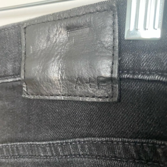 Abercrombie&Fitch men’s ankle black jeans - Picture 2 of 4